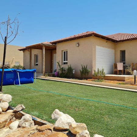 אילן ו אילנית בתי אירוח ביישוב אשלים Vila Exterior foto